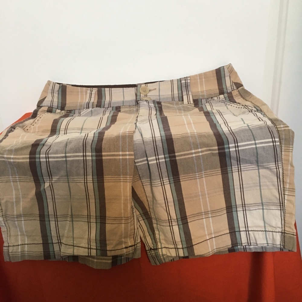 FINAL MARKDOWN Ladies faded glory shorts 6